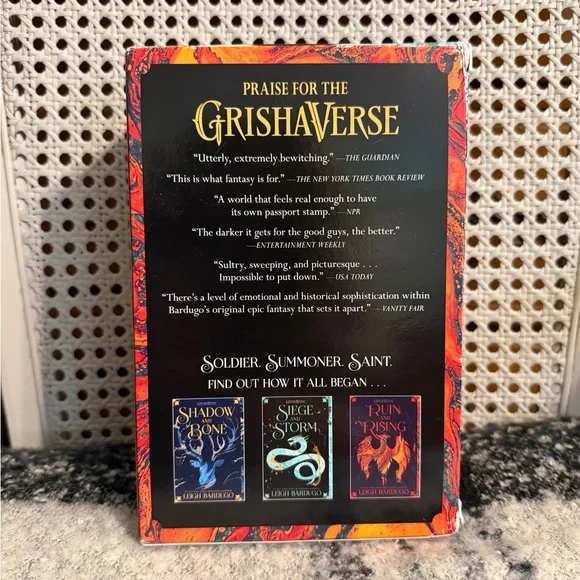 Grishaverse Book Trilogy Set in Paperback by Leigh Bardugo - Picture 4 of 12